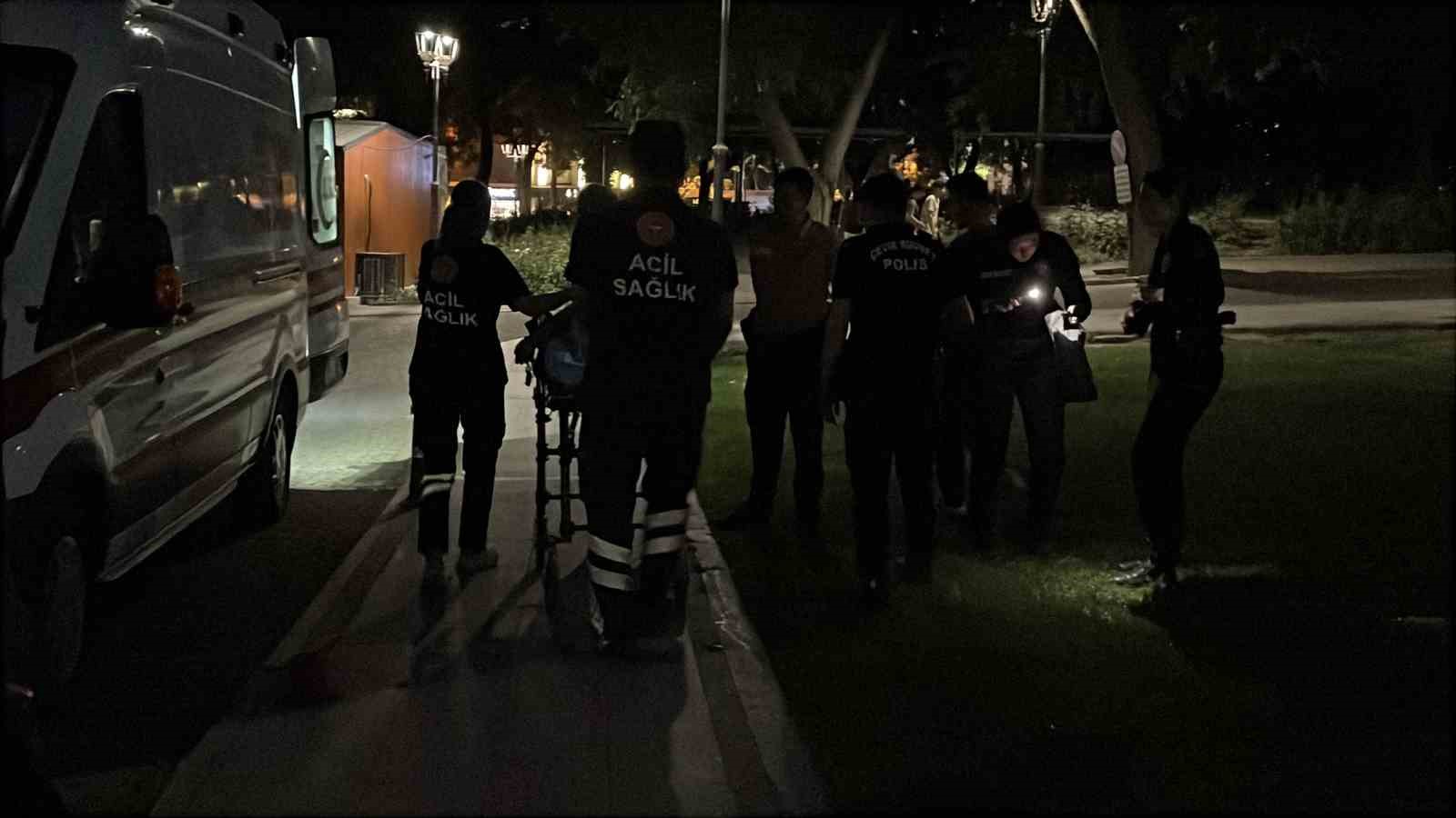 kiz cocugu parkta baygin bulundu 0 DTtIjdgR