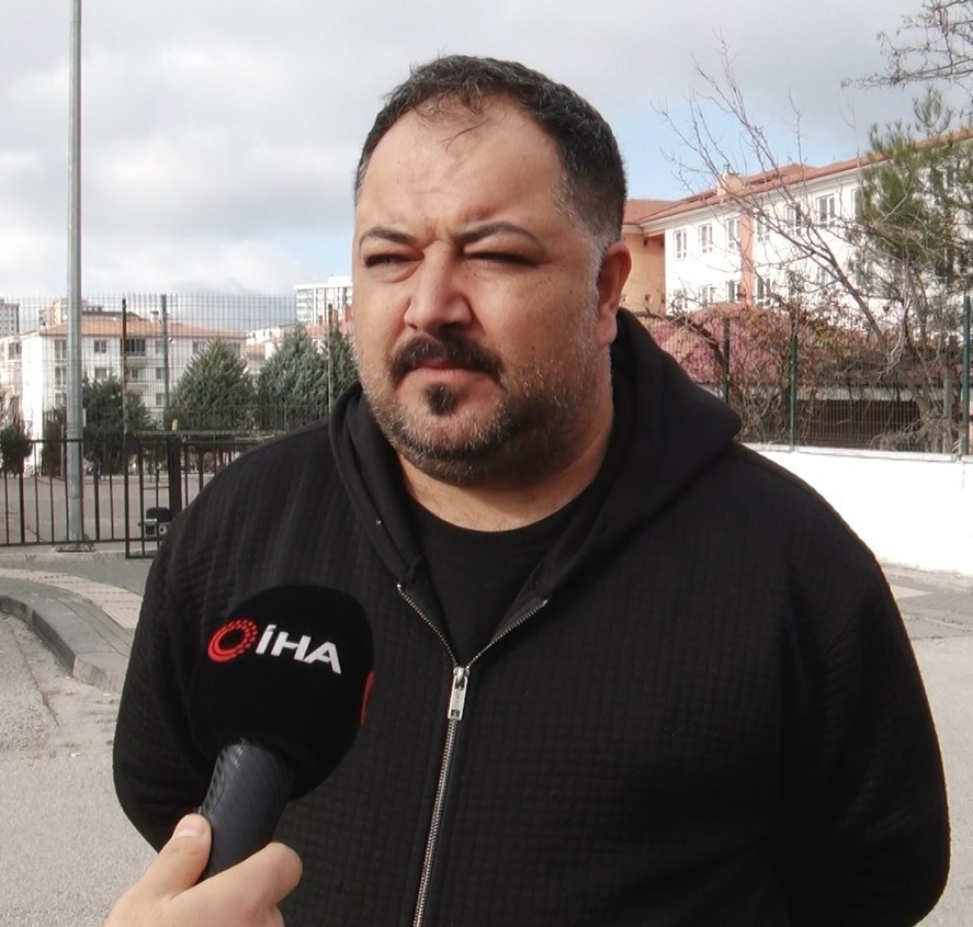 kiz ogrencilerine cinsel organinin fotografini gonderen tacizci ogretmen tutuklandi 4