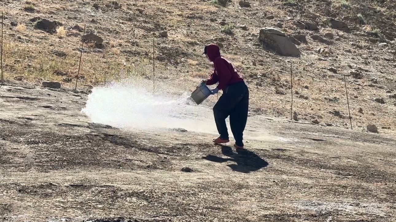 kizgin gunes atinda halayli sut mesaisi berivanlar bakanliktan golgelik istiyor 13 s9yPJKuV