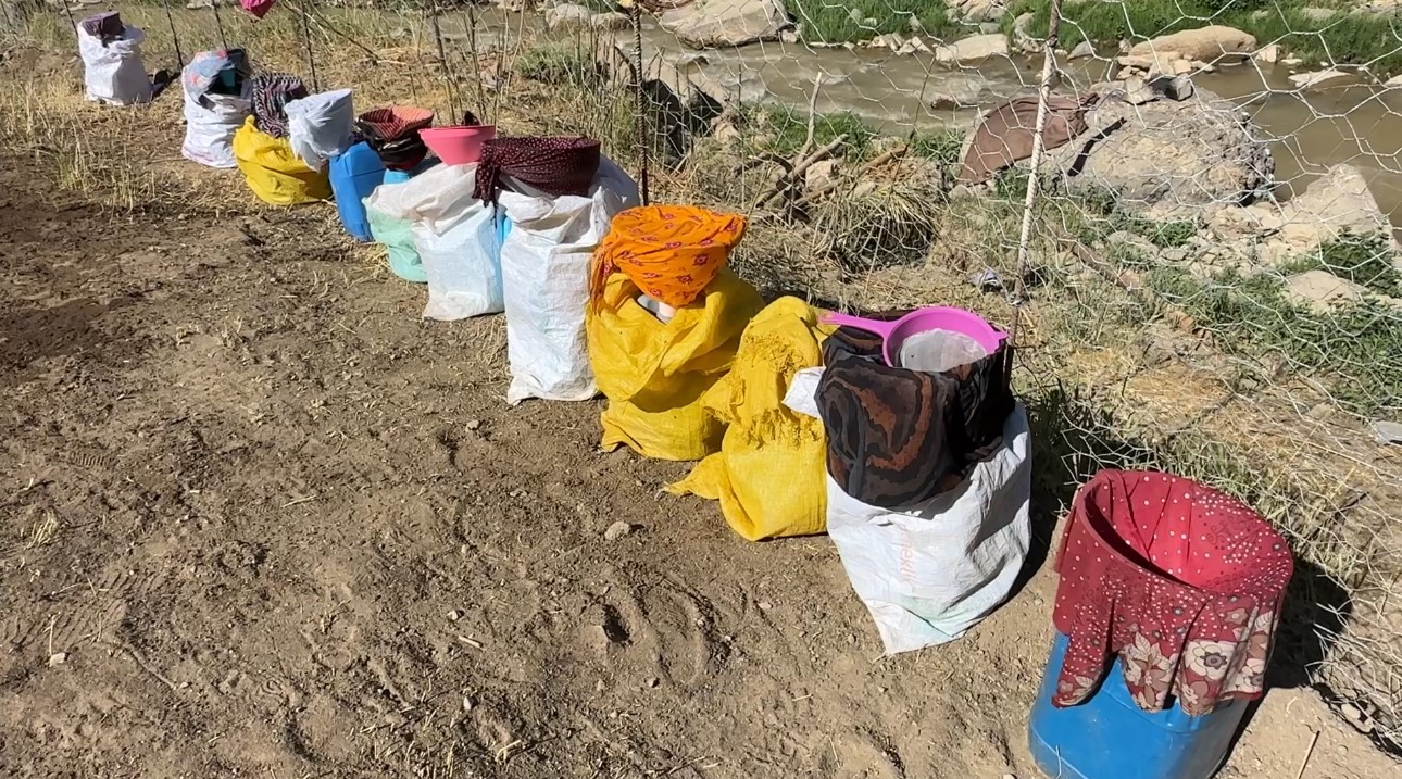 kizgin gunes atinda halayli sut mesaisi berivanlar bakanliktan golgelik istiyor 8 IWc5ynsI