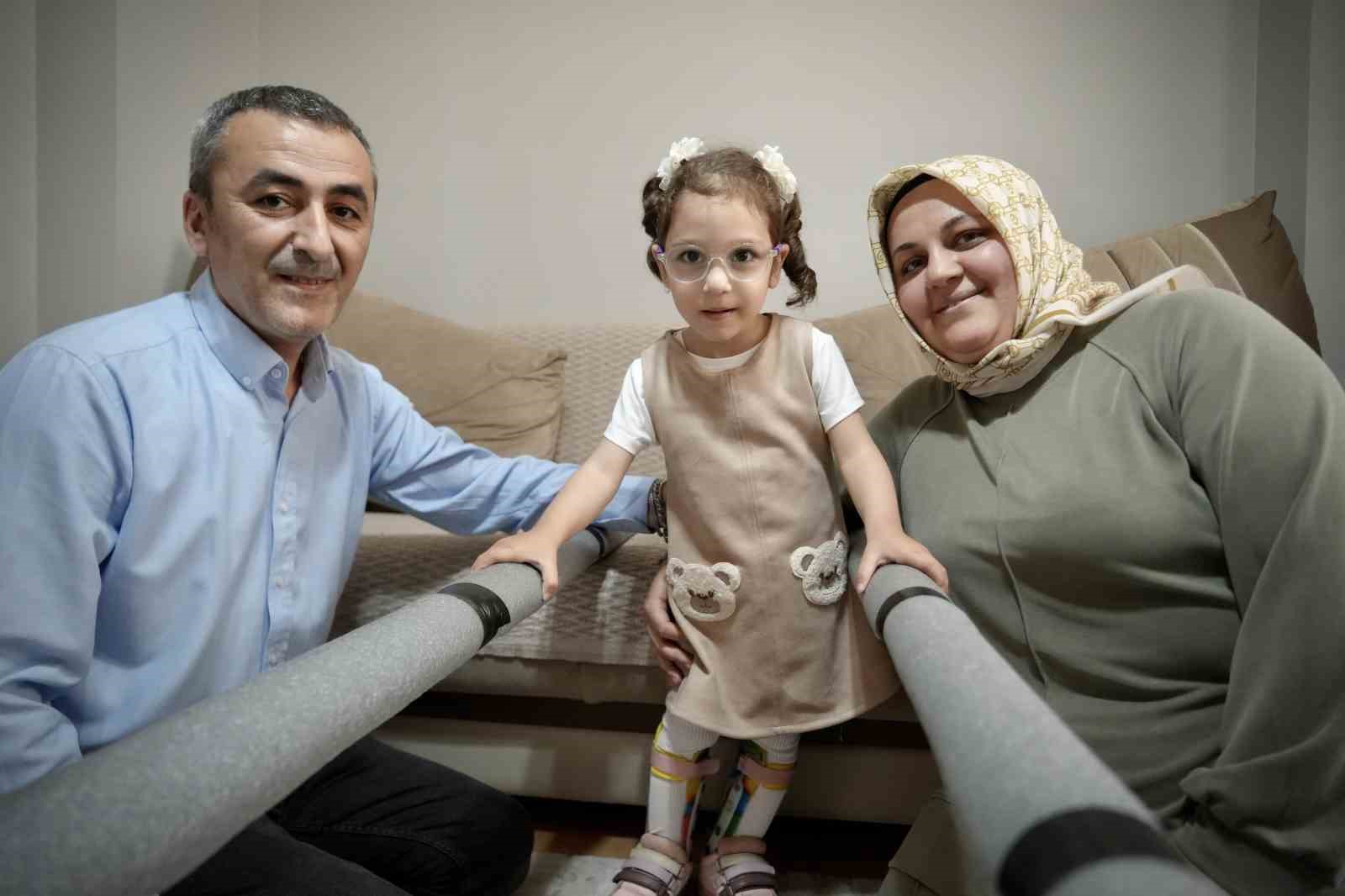 Kızı için su borularından yürüme bariyeri yaptı: "Baba ben de koşacağım" 12 kizi icin su borularindan yurume bariyeri yapti baba ben de kosacagim 8 H2d8q66c