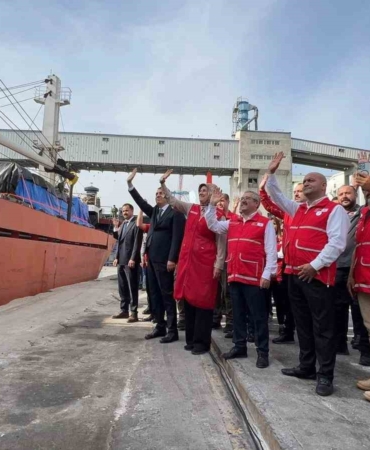 kizilay-genel-baskani-fatma-meric-yilmaz-zZXBUmh4.jpg