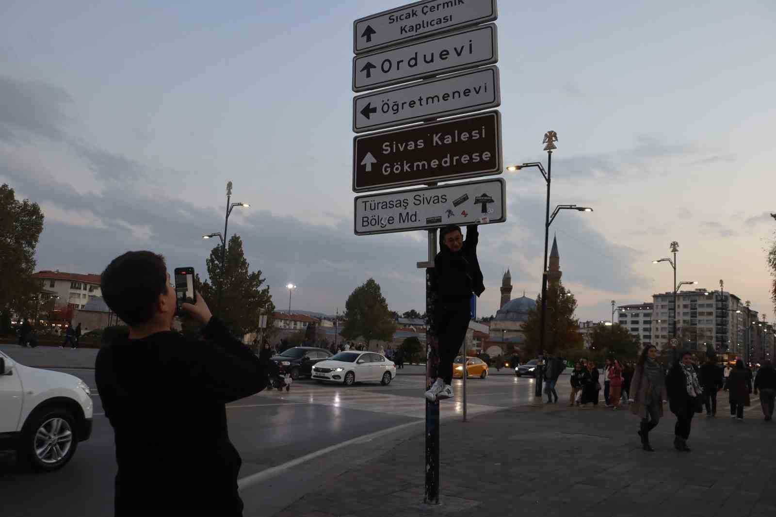 kizilayda baslayan akim sivasa sicradi 1 HKT2B2lG