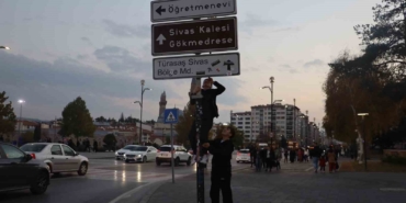 kizilayda-baslayan-akim-sivasa-sicradi-fPX9NEBy.jpg