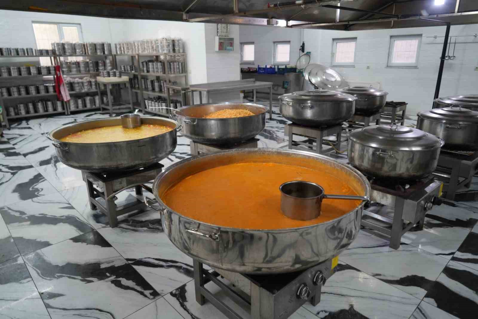kizilaydan gunluk bin kisiye sicak yemek destegi 7 dIv9Ey6C