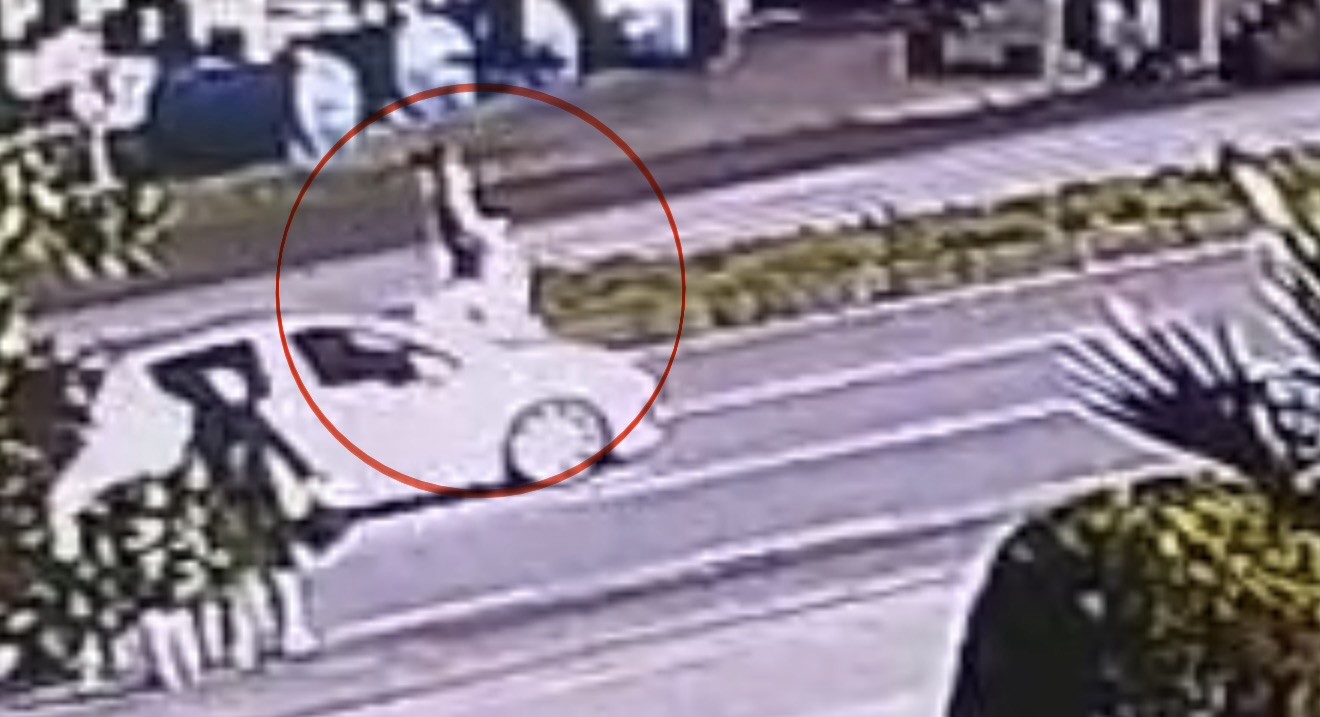 Kızına kahvaltıya giderken feci son: Kaza anı güvenlik kamerasında 7 kizina kahvaltiya giderken feci son kaza ani guvenlik kamerasinda 3 H2nLn1dO