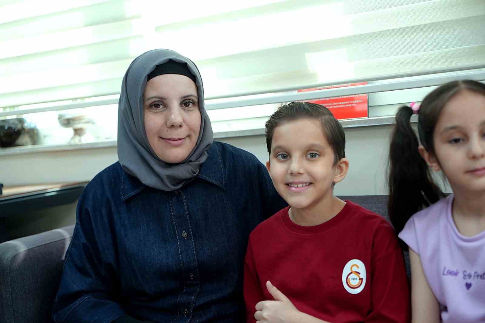Kızını karaciğer nakli beklerken kaybetti, oğlu organ bağışıyla hayata tutundu 10 kizini karaciger nakli beklerken kaybetti oglu organ bagisiyla hayata tutundu 6 1z3Fr6B3