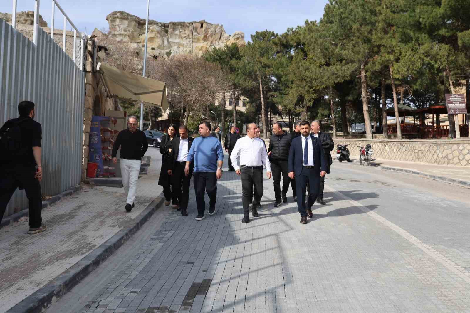 kktc basbakan yardimcisi ataoglu farkli ulkelere gitmek yerine kendi adamizi ziyaret edin 5 ap3PrYJ5