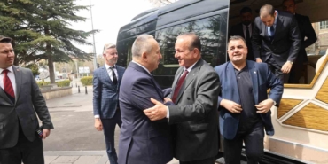 kktc-basbakan-yardimcisi-ataoglu-farkli-ulkelere-gitmek-yerine-kendi-adamizi-ziyaret-edin-inPYaGLZ.jpg