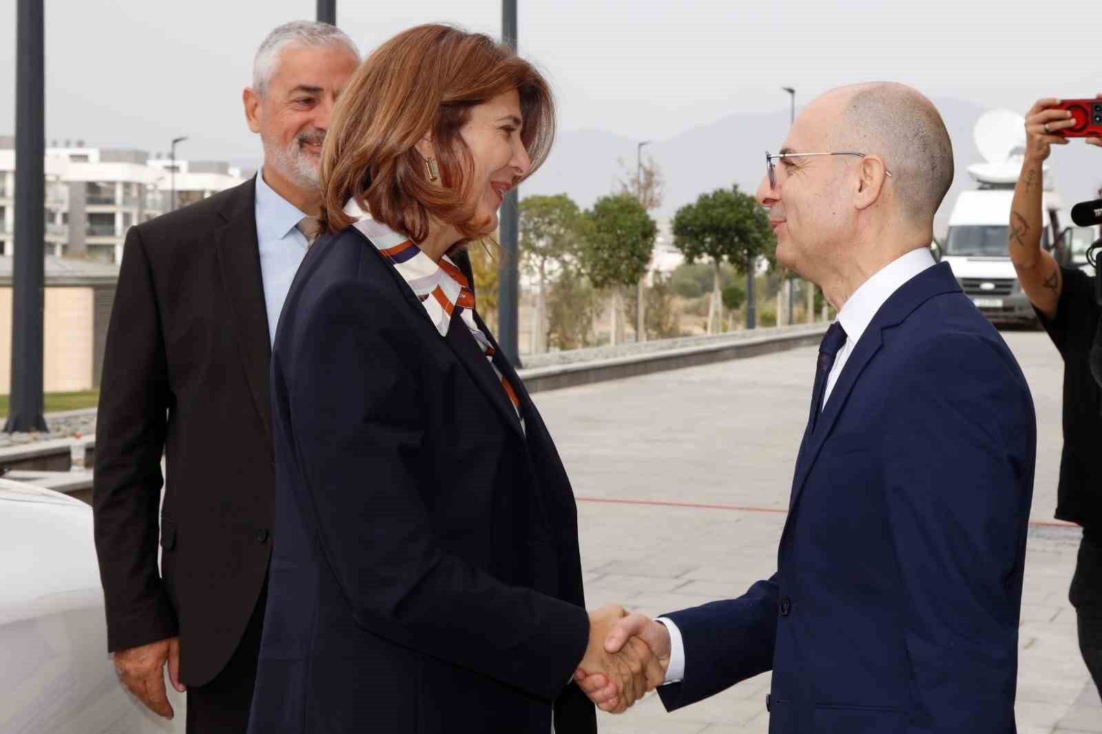 KKTC Cumhurbaşkanı Erhürman, BM Genel Sekreteri’nin Kişisel Temsilcisi Cuellar ile görüştü 6 kktc cumhurbaskani erhurman bm genel sekreterinin kisisel temsilcisi cuellar ile gorustu 2 ZIrQzzSR