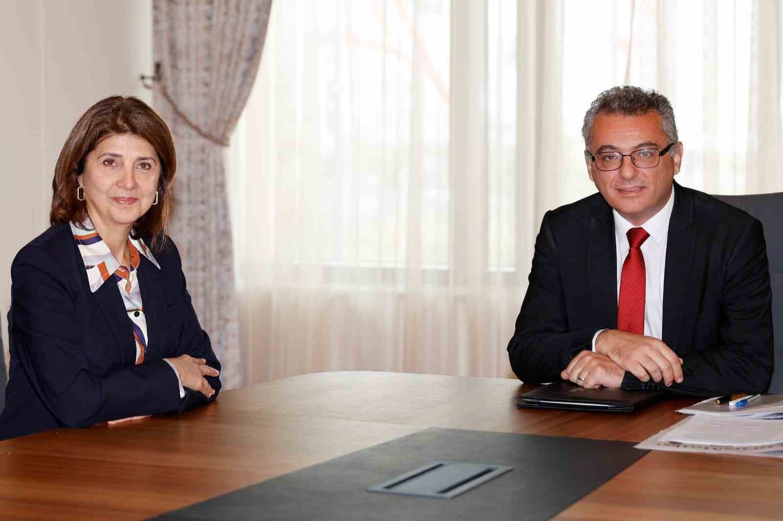 KKTC Cumhurbaşkanı Erhürman, BM Genel Sekreteri’nin Kişisel Temsilcisi Cuellar ile görüştü 7 kktc cumhurbaskani erhurman bm genel sekreterinin kisisel temsilcisi cuellar ile gorustu 3 v6nrbLud