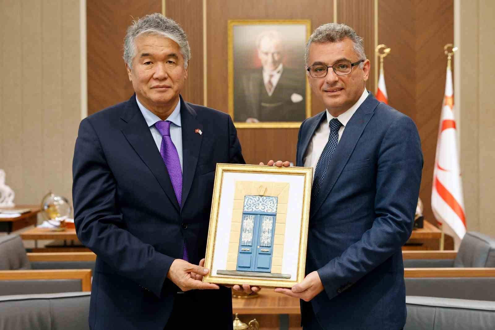 kktc cumhurbaskani erhurman turksoy genel sekreteri raevi kabul etti 4 rN3HEYh8