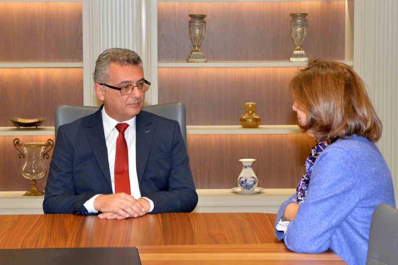 kktc cumhurbaskani tufan erhurman holguin ile gorustu 1
