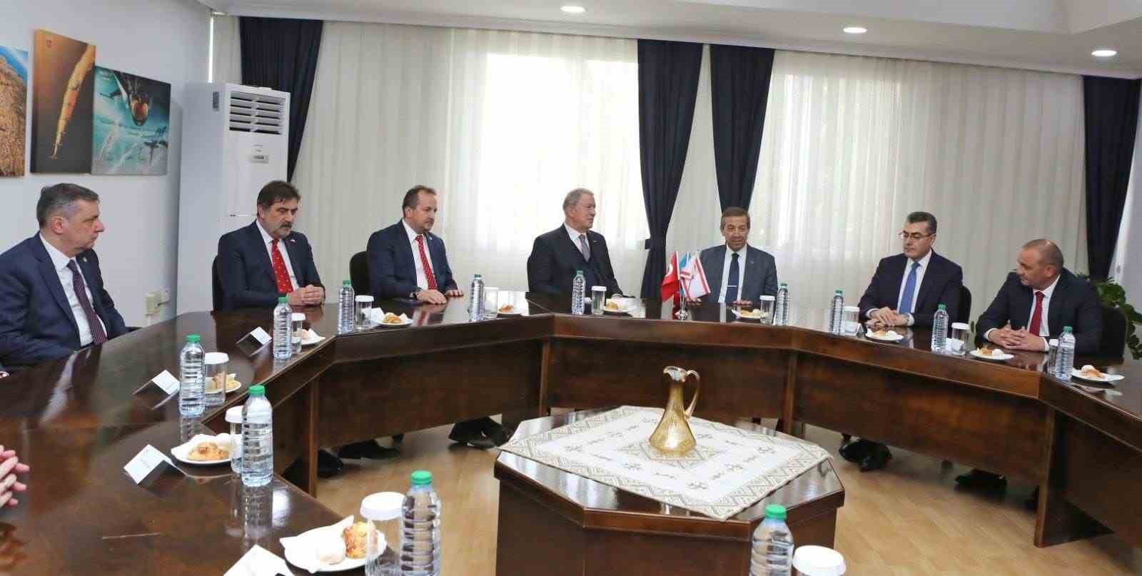 kktc disisleri bakani ertugruloglu tbmm milli savunma komisyonu baskani akar ile gorustu 1 MLYbuH5I