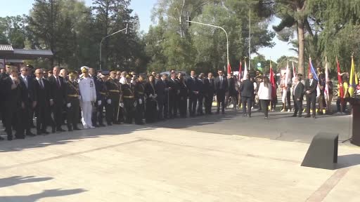 kktcde-baris-harekatinin-52nci-yil-donumunde-toren-duzenlendi-6FddJrsu.jpg