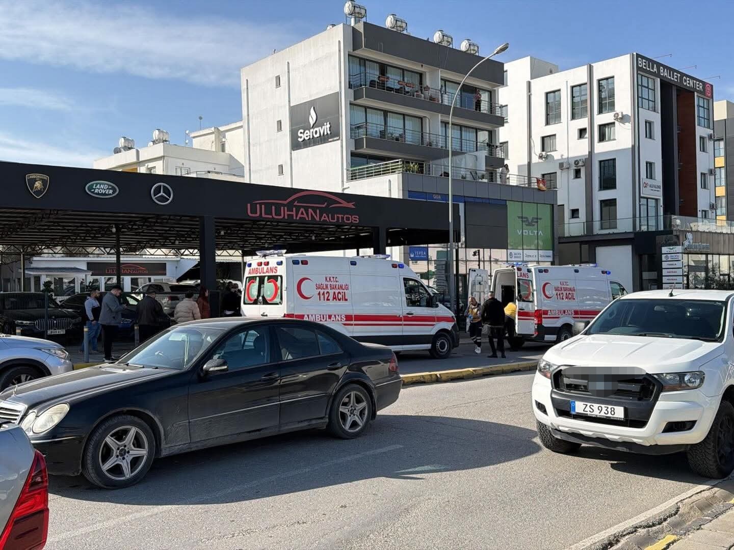 kktcde galeriye silahli saldiri 2 yarali 1 ekPeNMRf