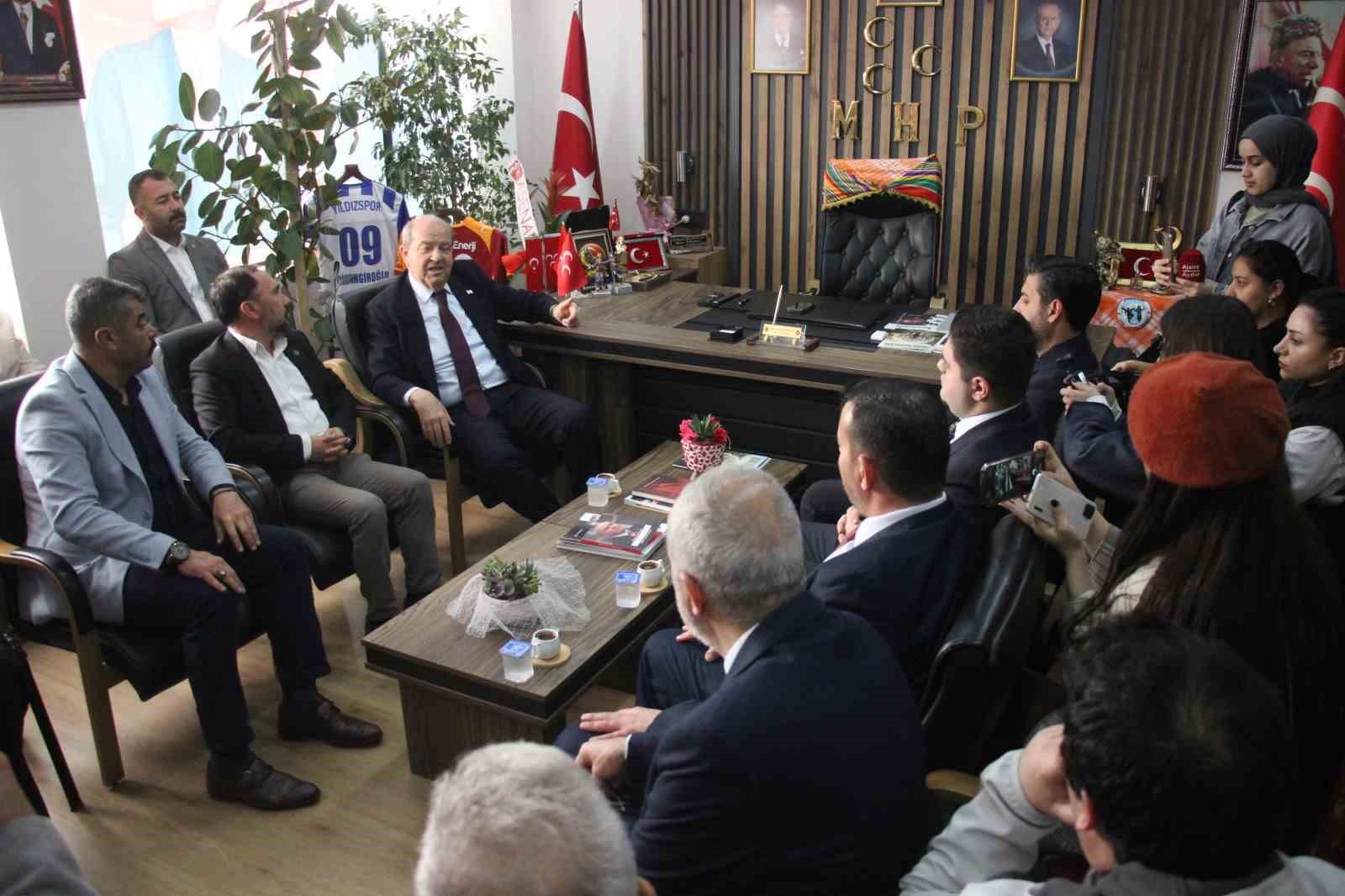 kktcnin 5inci cumhurbaskani tatar menderes ve zorluyu andi onlarin eseri unutulmaz 3 WTurHJLm