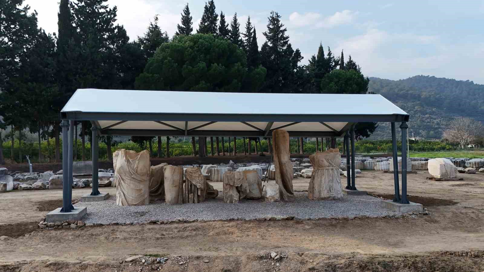 Klaros Antik Kenti, Saya Holding’in sponsorluğunda gün yüzüne çıkıyor 10 klaros antik kenti saya holdingin sponsorlugunda gun yuzune cikiyor 6 RMIpNtig