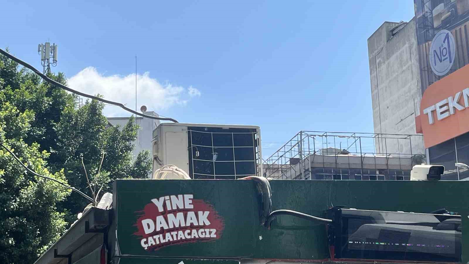 klimali duraklar devre disi birakildi vatandas golgeye sigindi 4 Gk9QaBbh