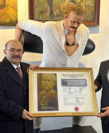 koca-seyitin-kunye-defteri-ve-genclik-fotografi-ortaya-cikti-pJ9S1dWz.jpg