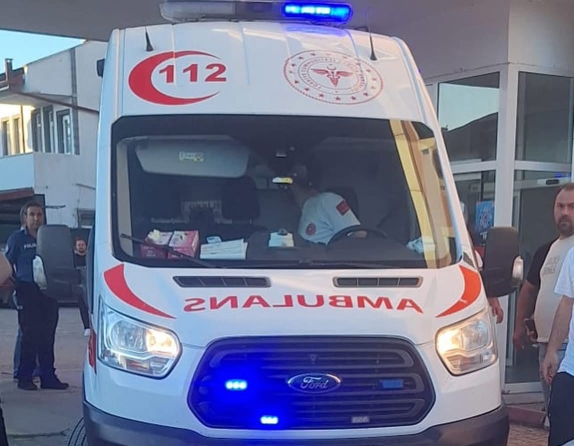 Kocaali sahilinde baba ve kızı boğulma tehlikesi geçirdi 5 kocaali sahilinde baba ve kizi bogulma tehlikesi gecirdi 1 H1iBpgbL