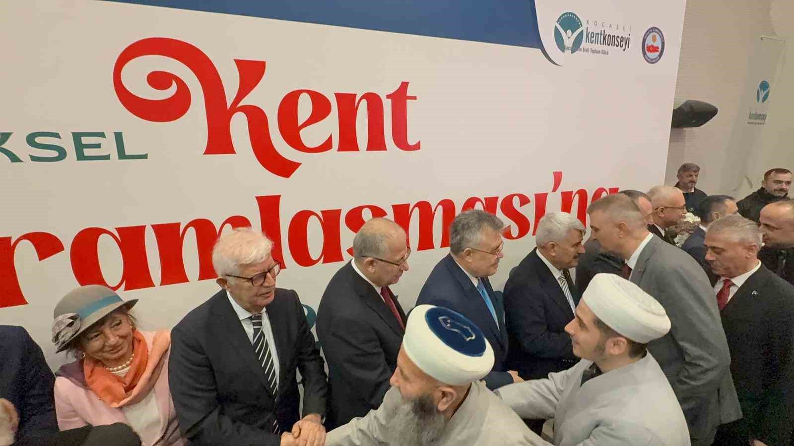 kocaeli 42inci kez bayramlasti renkli ve uluslararasi bulusma 1 zC9mpuae