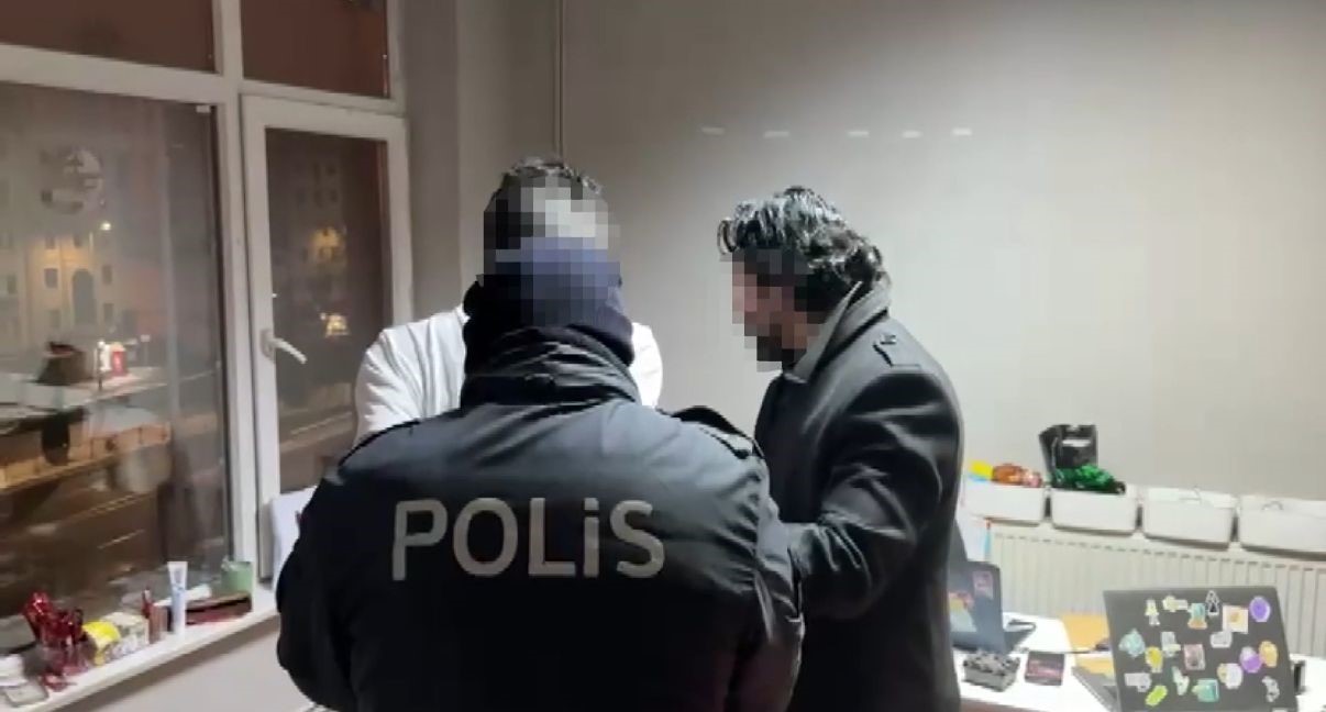 kocaeli merkezli 28 ilde yasa disi bahis operasyonu 61 gozalti 4 HlMFTqur