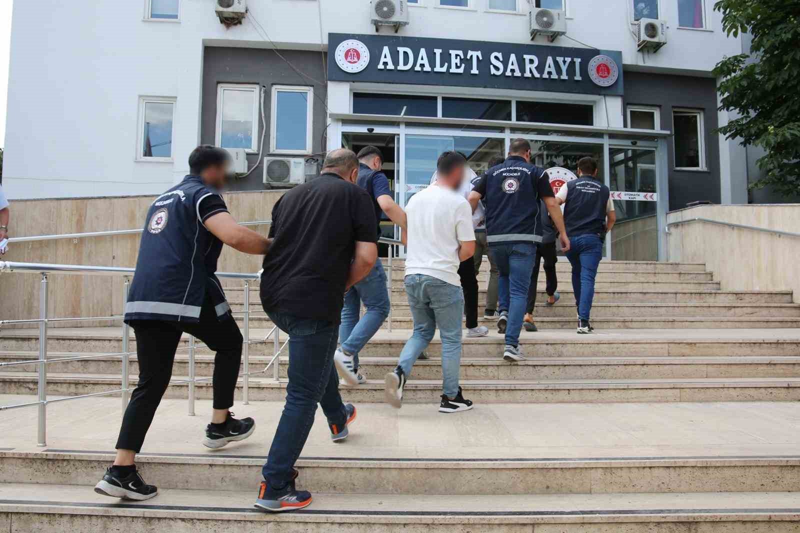 kocaeli merkezli 3 ilde gocmen kacakciligi operasyonu 9 tutuklama 1