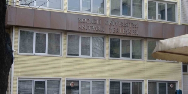 kocaeli-universitesi-guzel-sanatlar-fakultesi-depreme-dayanikli-olmadigi-icin-muhurlendi-lPNkJOkN.jpg