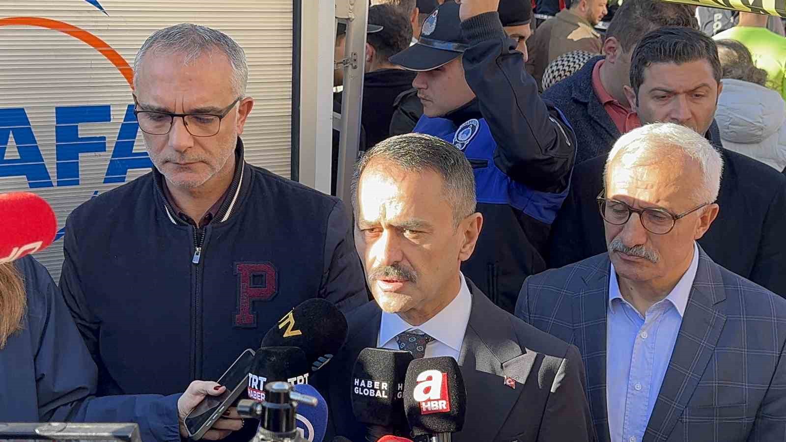 kocaeli valisi aktas ailenin binanin 2 katinda oturdugunu degerlendiriyoruz 0 l7afOlBh
