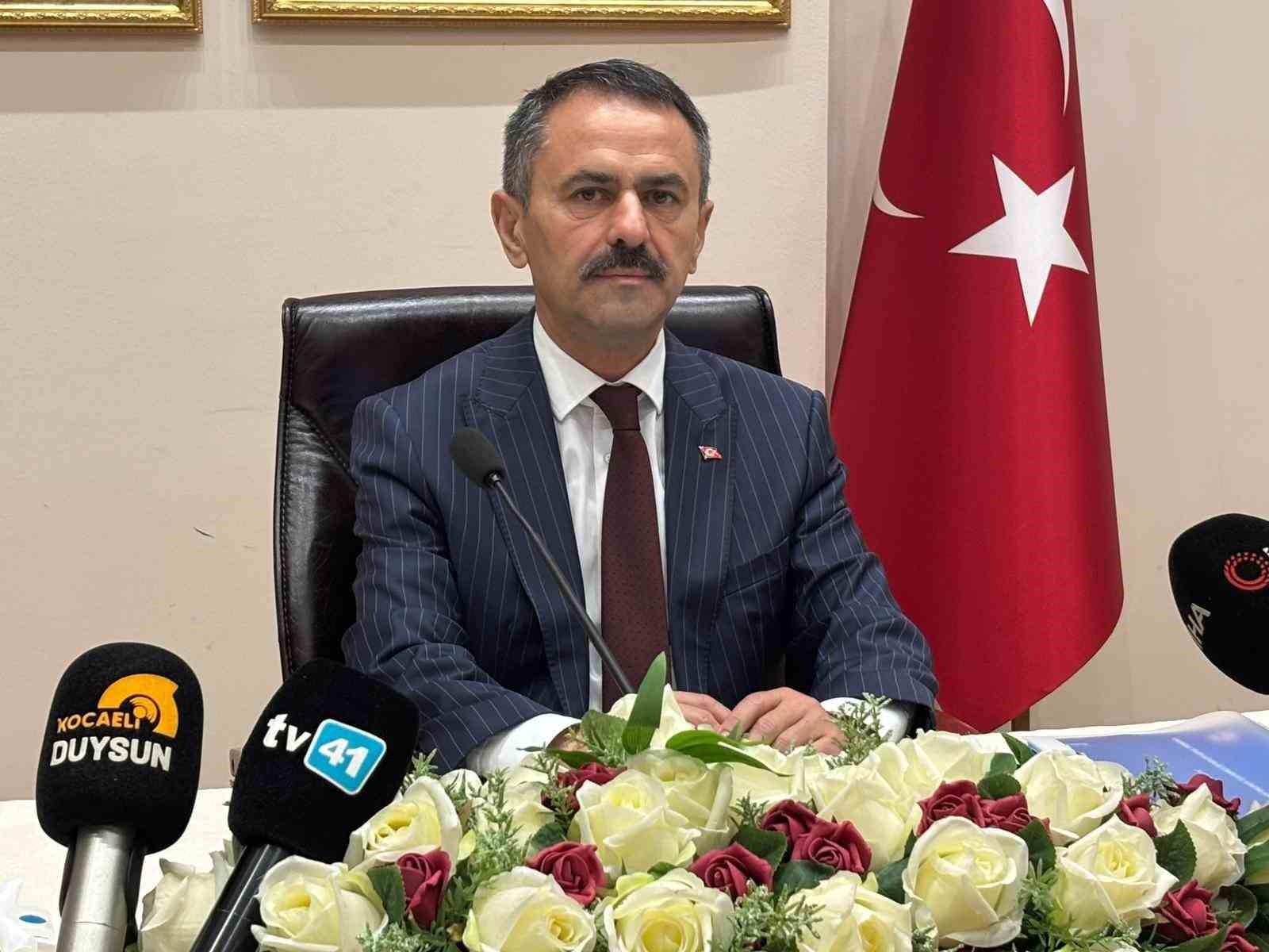 kocaeli valisi aktas gemide 1 kisi kaldi kurtarma calismalari suruyor 0