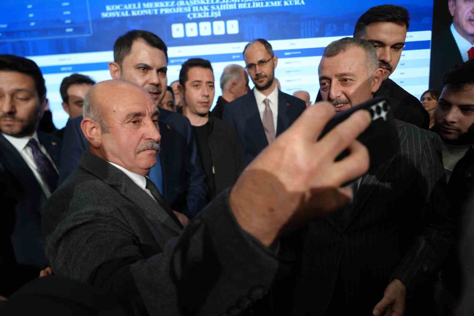 kocaelide 10 bin 340 sosyal konutun kura cekimi bakan kurumun katilimiyla yapildi 9 Xihe4sSV