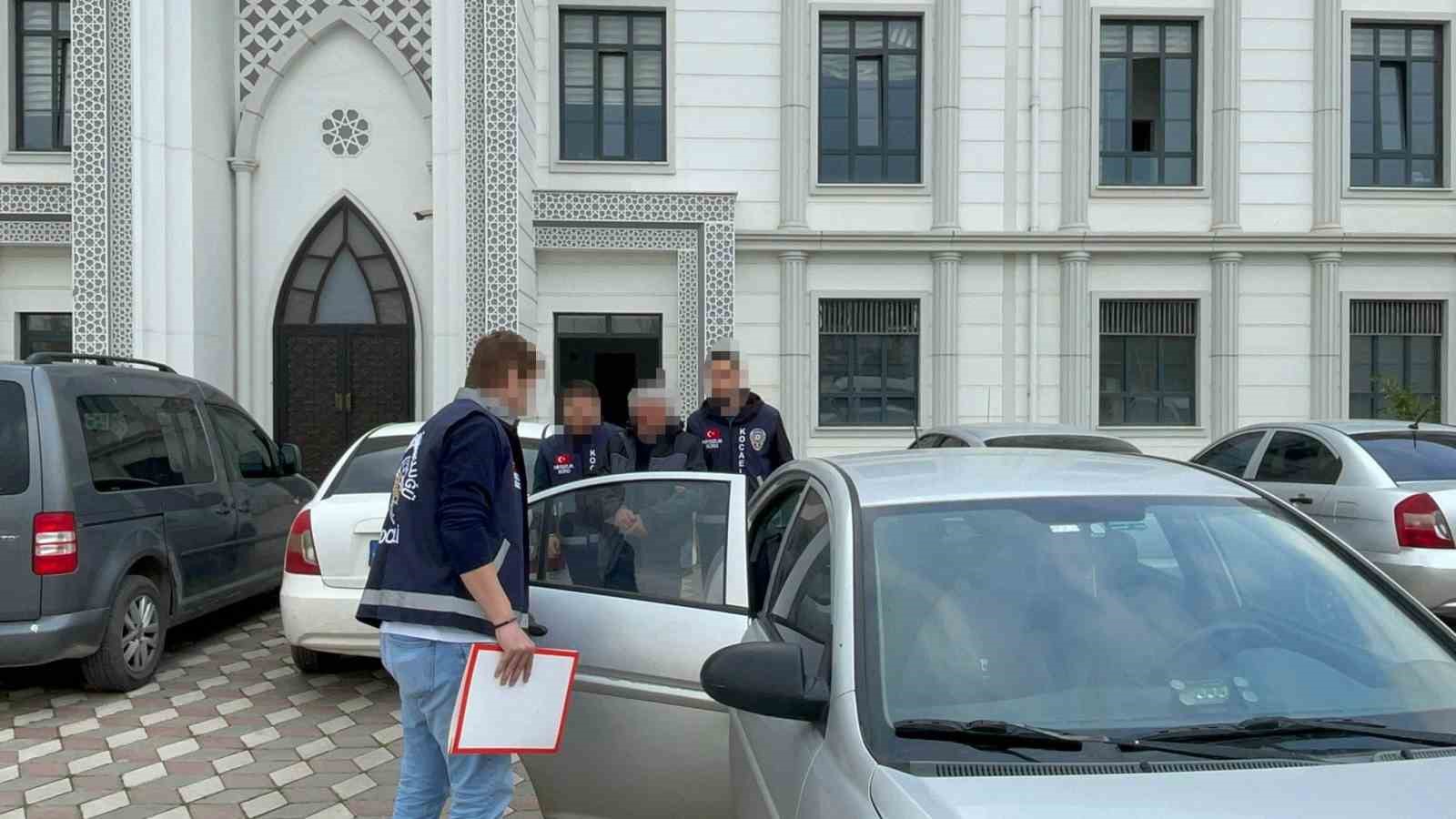 Kocaeli’de 140 bin liralık ziynet eşyası hırsızlığı çözüldü: Şüpheli tutuklandı 6 kocaelide 140 bin liralik ziynet esyasi hirsizligi cozuldu supheli tutuklandi 2 hHPPpdCF