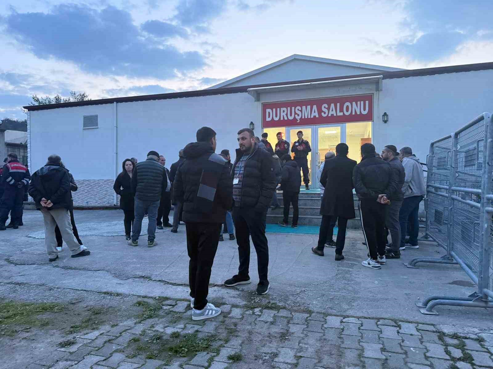 kocaelide 7 kisinin hayatini kaybettigi fabrika yangini davasinda 1 tahliye 3 n6TvcvJS