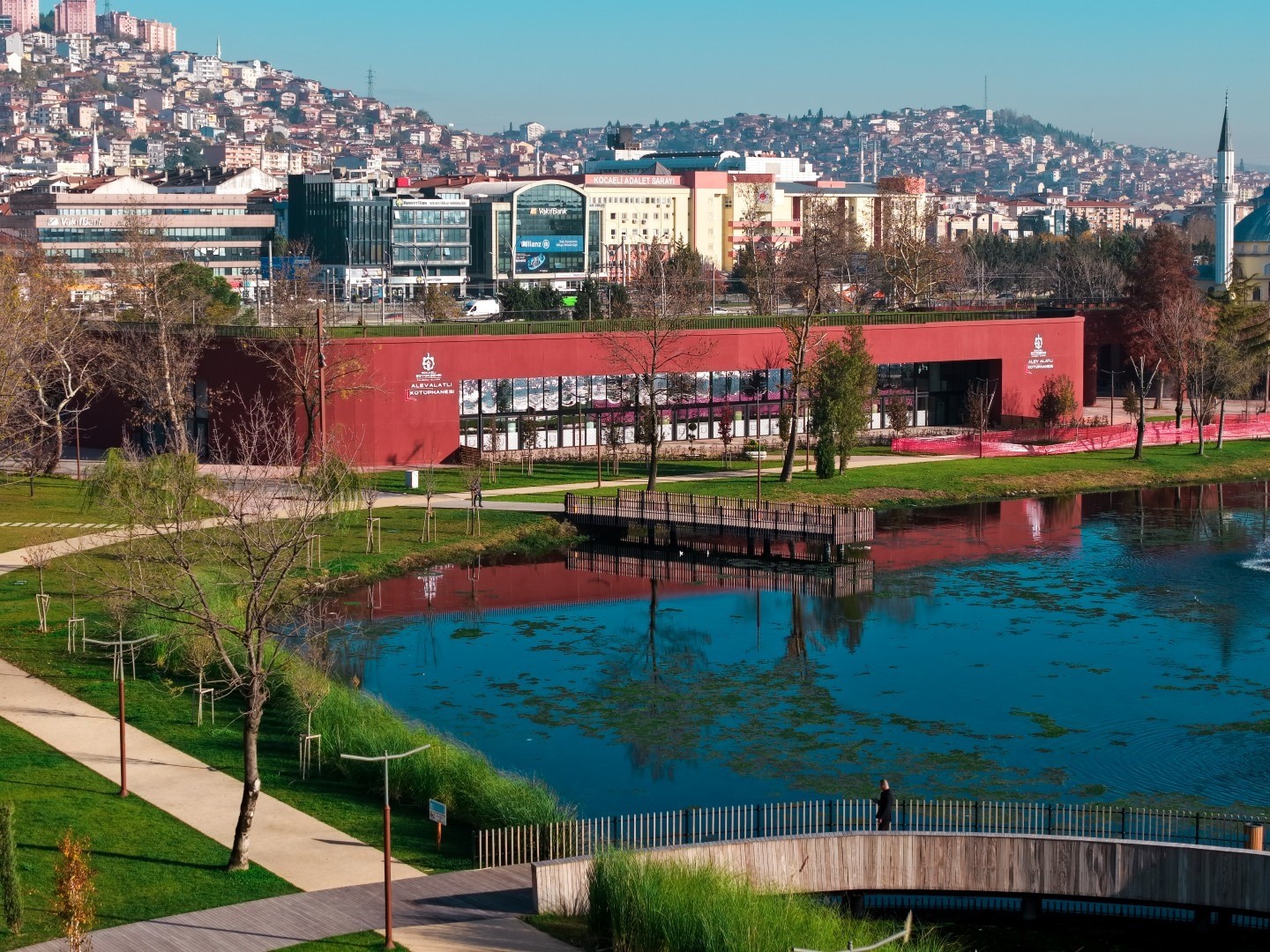 kocaelide alev alatli kutuphanesi ve sanat galerisi torenle tanitildi 0 HncKIYYr