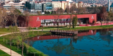 kocaelide-alev-alatli-kutuphanesi-ve-sanat-galerisi-torenle-tanitildi-Cs6hzlG9.jpg