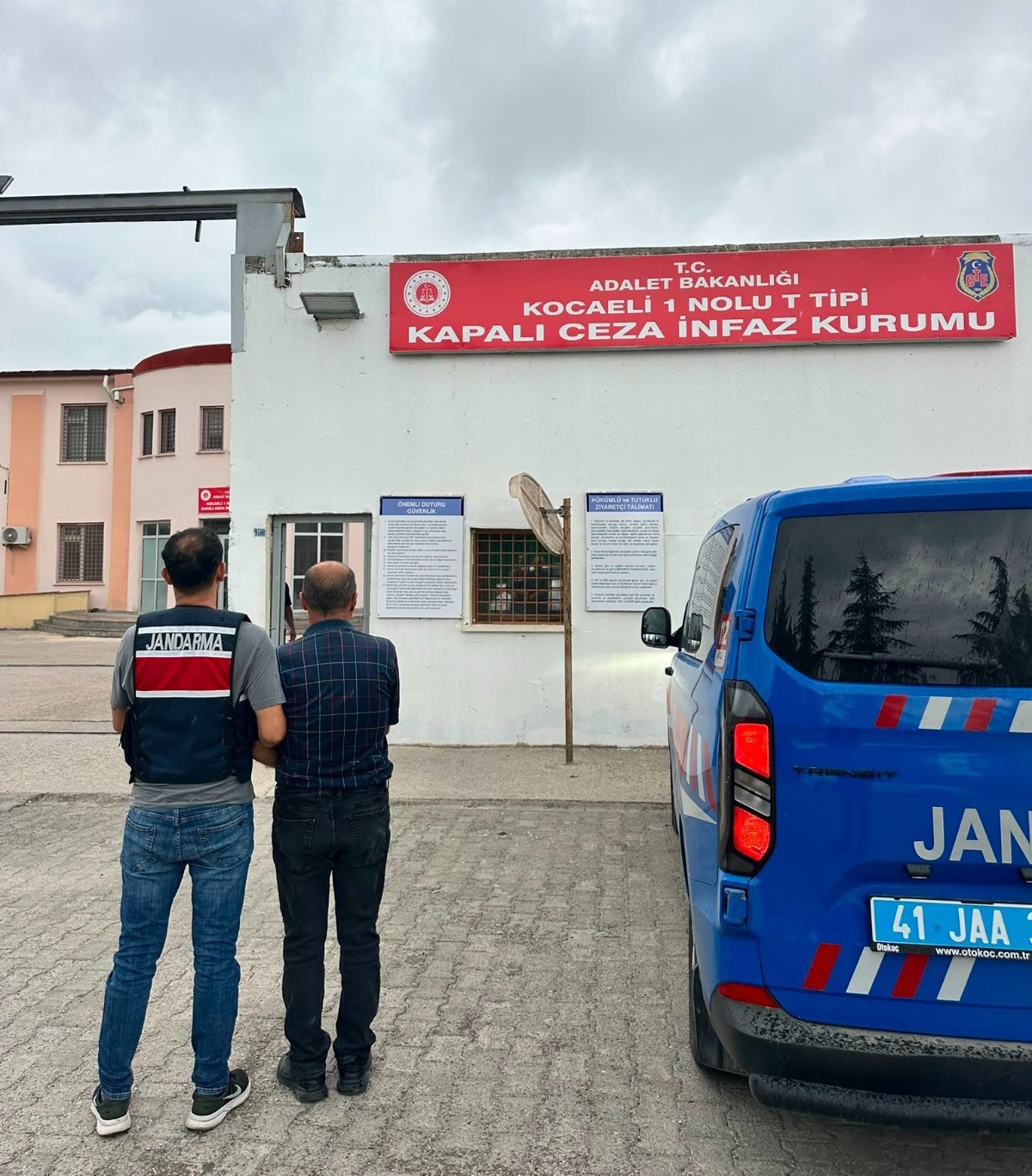 Kocaeli’de aranan 2 hükümlü JASAT operasyonuyla yakalandı 4 kocaelide aranan 2 hukumlu jasat operasyonuyla yakalandi 0 DNsX1ybu