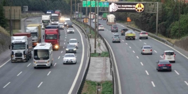 kocaelide-bayram-trafik-tedbirleri-kapsaminda-agir-vasita-gecislerine-kisitlama-s3bUjrii.jpg