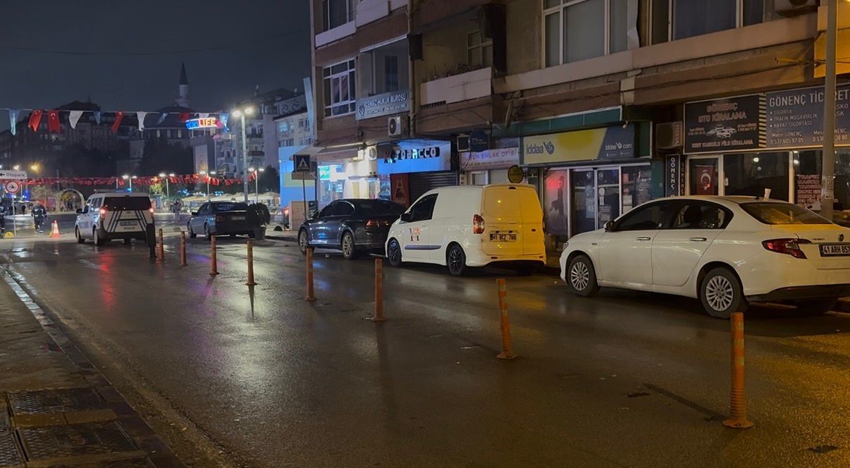 kocaelide bicaklanan sahis dukkana sigindi 0 YD2TCe8v