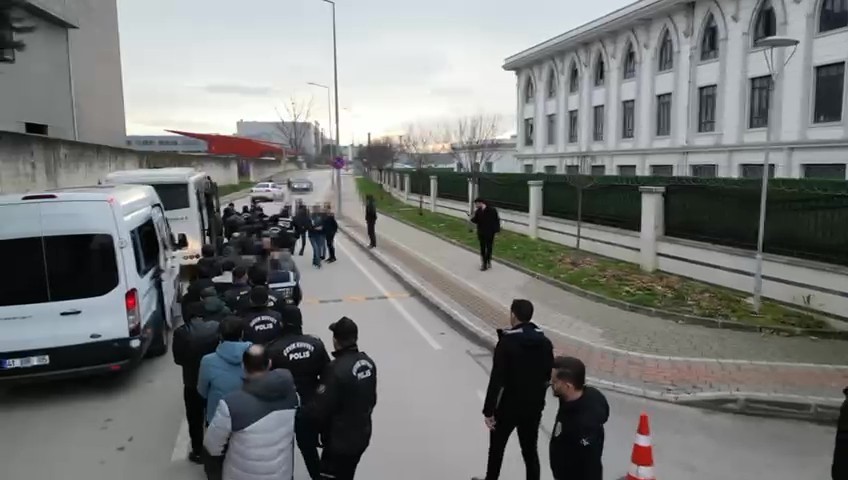 kocaelide cocuklarin mustehcen goruntulerini depolayan 12 supheli tutuklandi 3