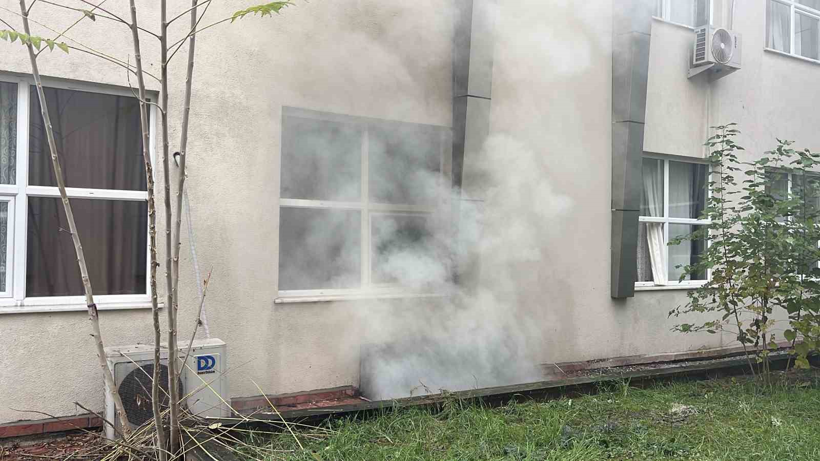kocaelide ilkokulda yangin panigi 1 eqktrHu1