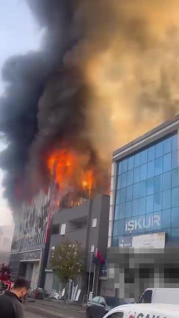 kocaelide is yerinde yangin cok sayida ekip sevk edildi 1 j89cmuBu