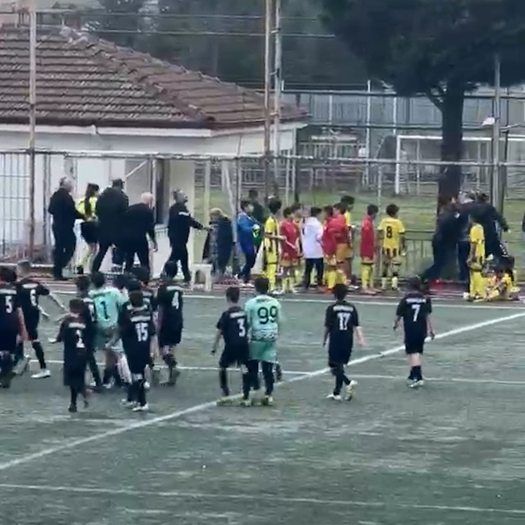 kocaelide kadin hakeme saldiri girisimi kamerada 2 Unel1thZ