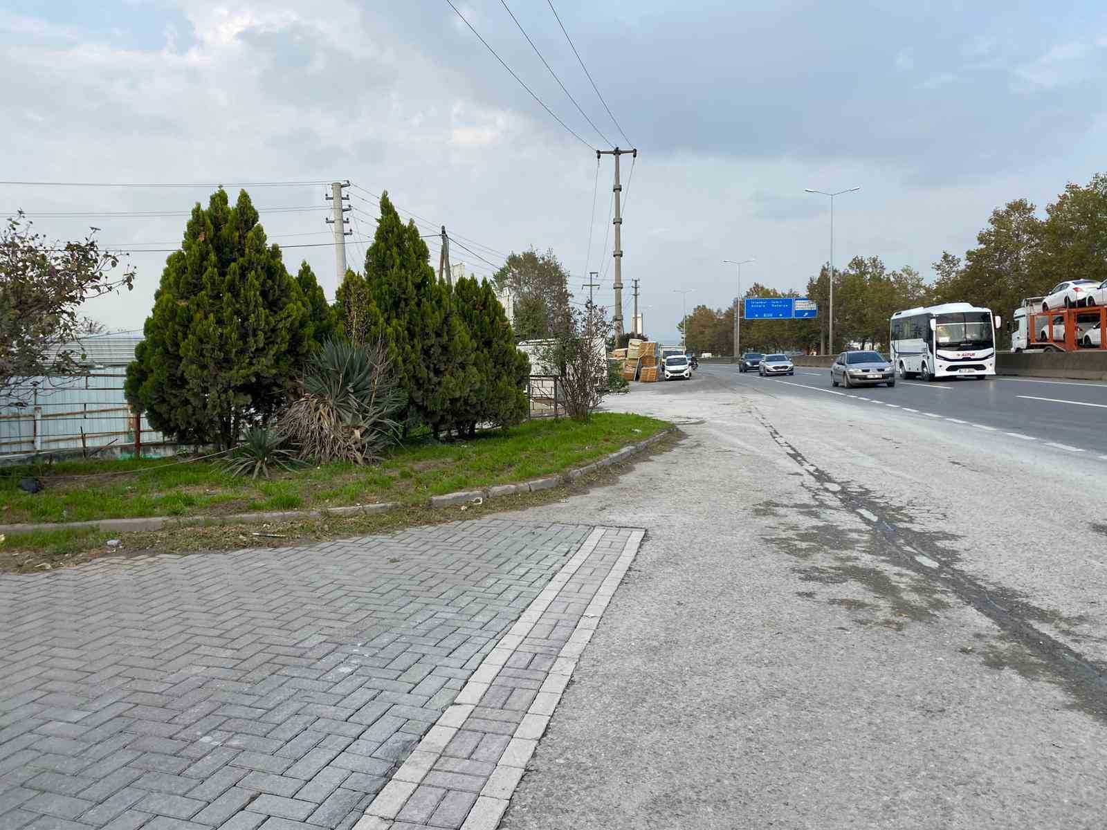 Kocaeli’de kontrolden çıkan otomobil dehşet saçtı: 1 ölü, 3 yaralı 9 kocaelide kontrolden cikan otomobil dehset sacti 1 olu 3 yarali 5