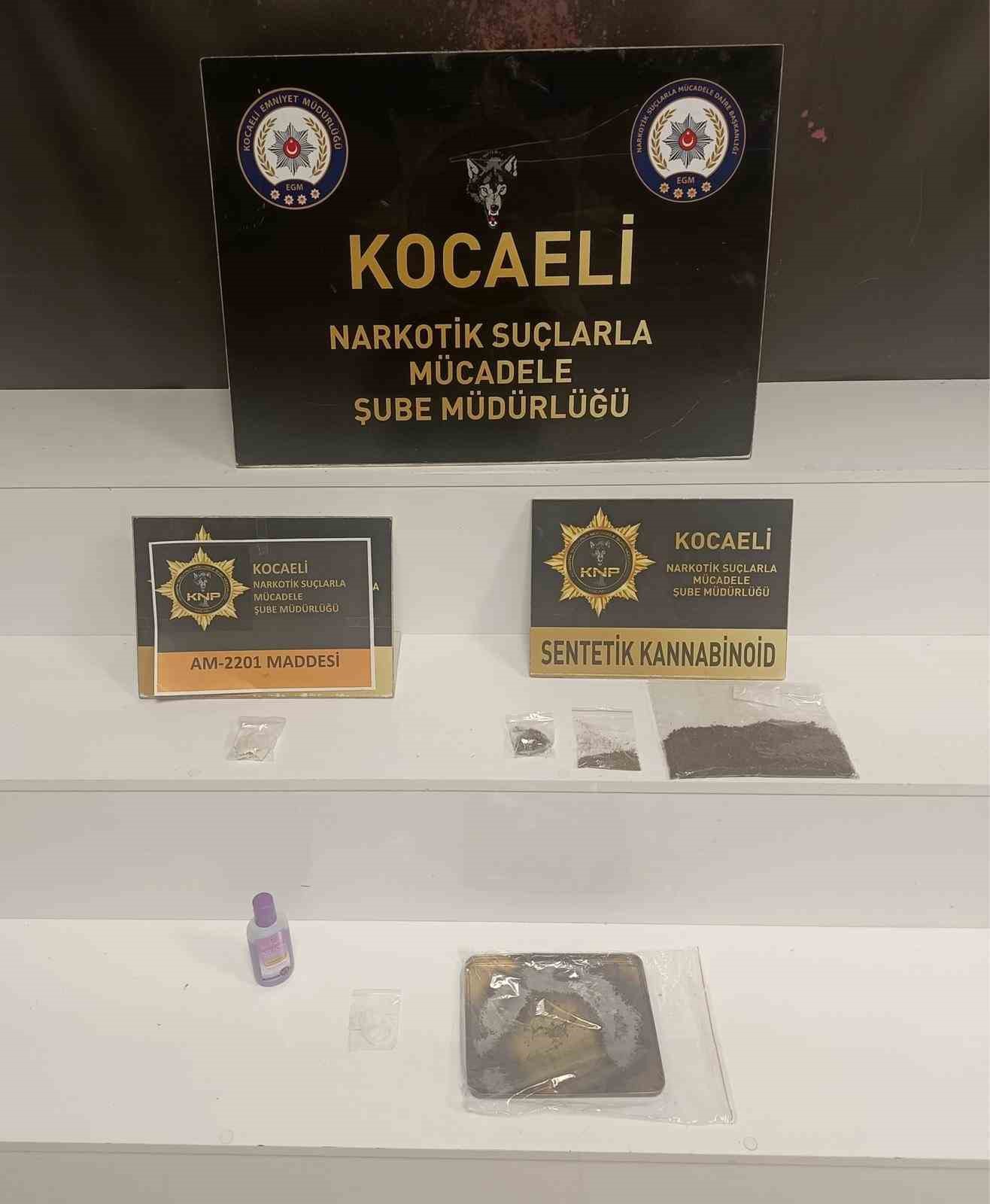 kocaelide narkotik baskini 11 supheli yakalandi 2 M5VldIPI