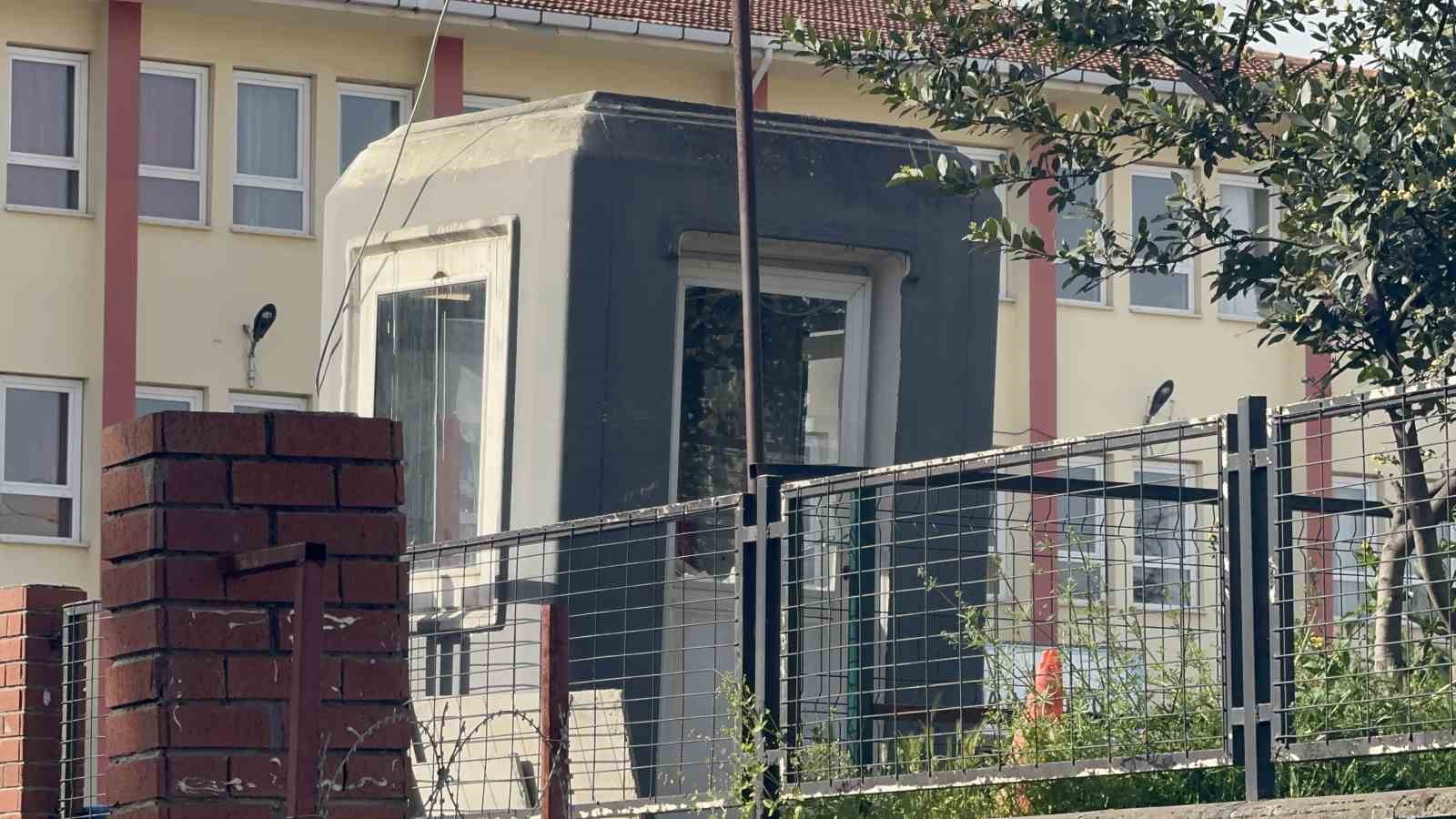 kocaelide ogrencileri taciz ettigi iddia edilen calisan tutuklandi 2 gMqHJZIW