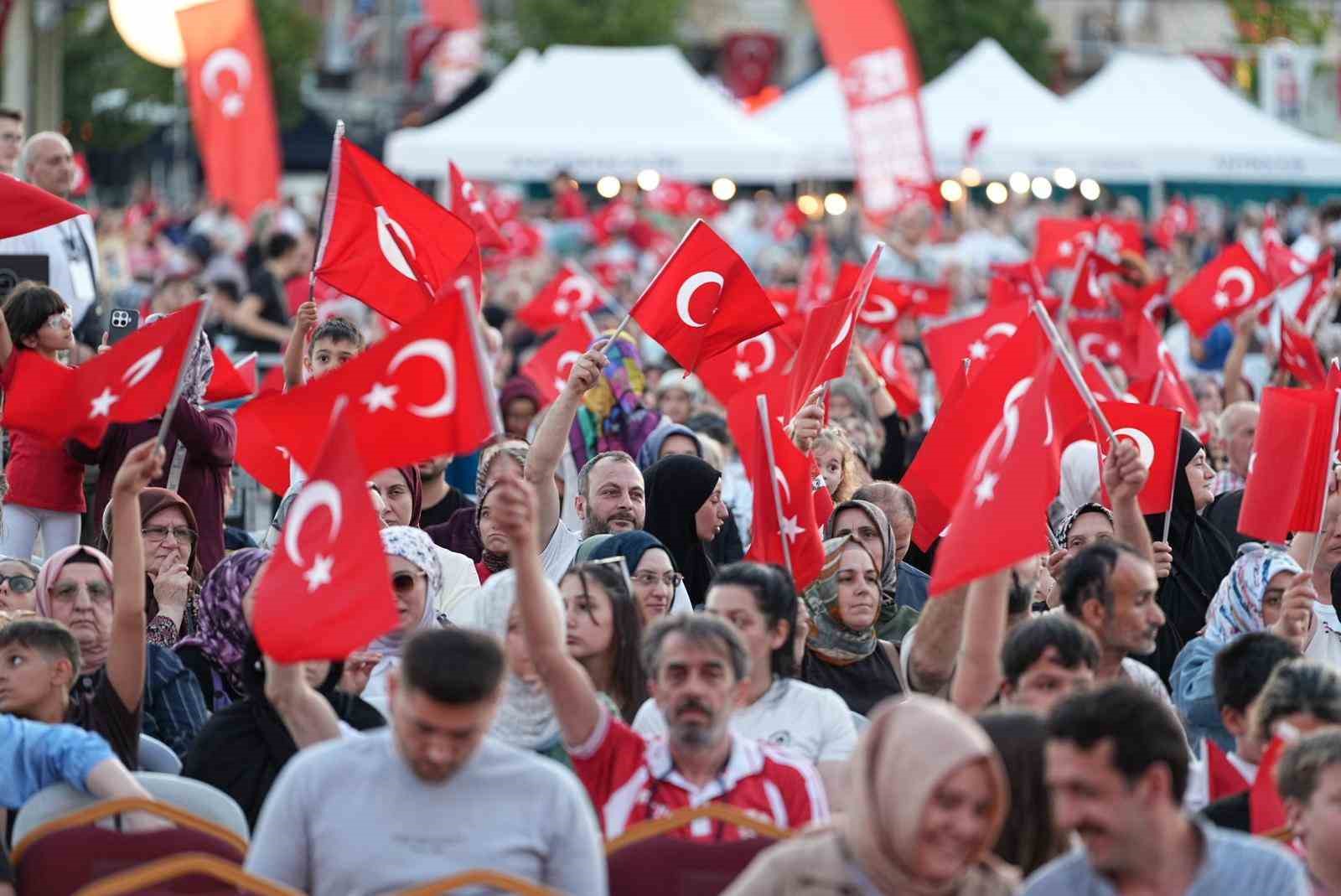 kocaelide on binler milli irade meydanini doldudu 0 jt4ssgtC