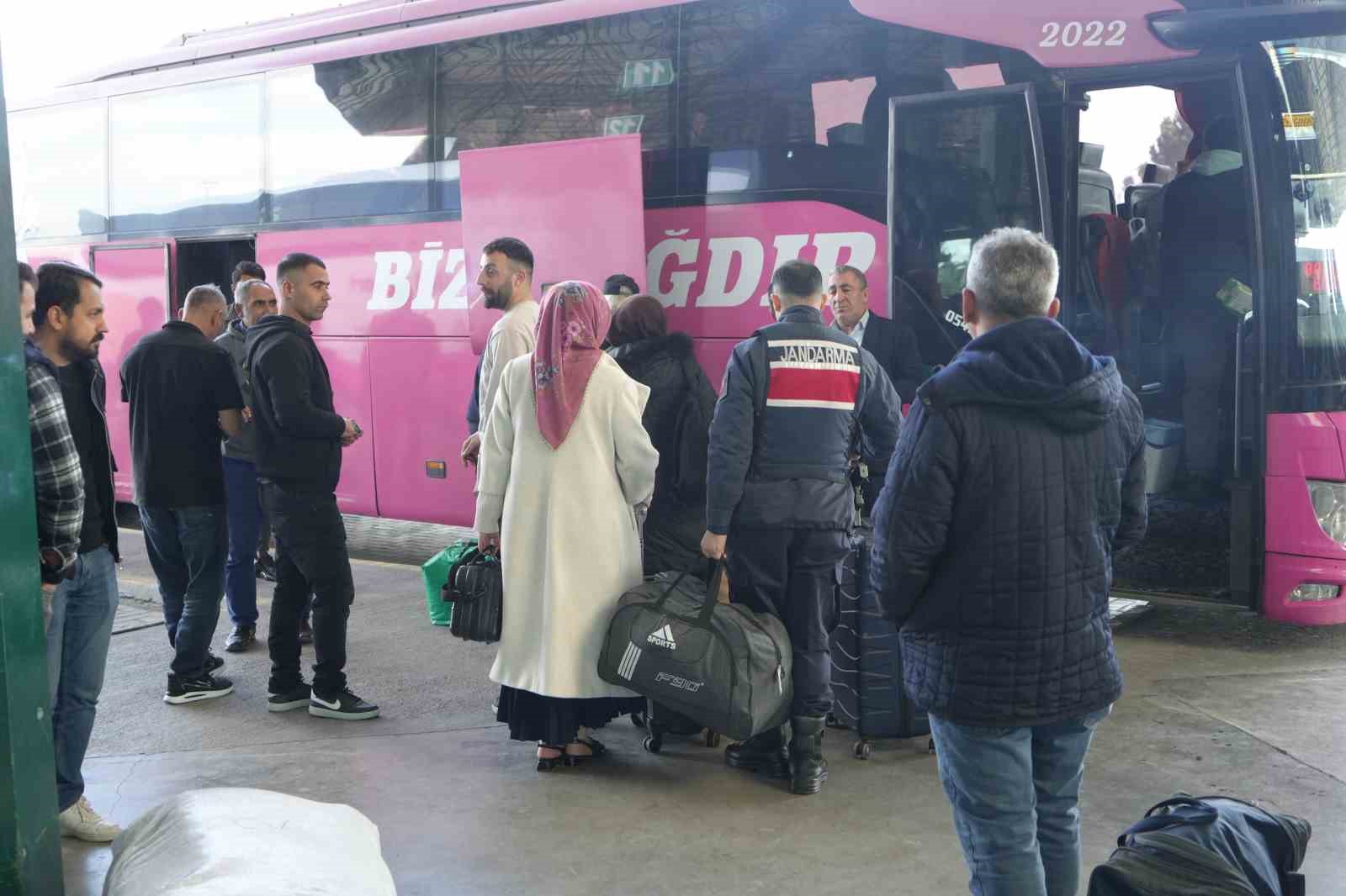 kocaelide otogarda bayram yogunlugu mardine biletler tukenme asamasina geldi 6 Hg92GudT