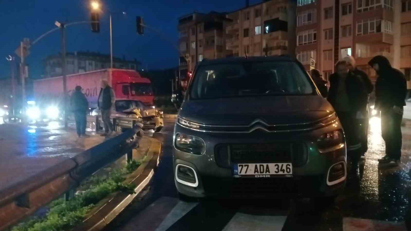 kocaelide otomobil hafif ticari araca carpti 3 yarali 1 i9mElhW9