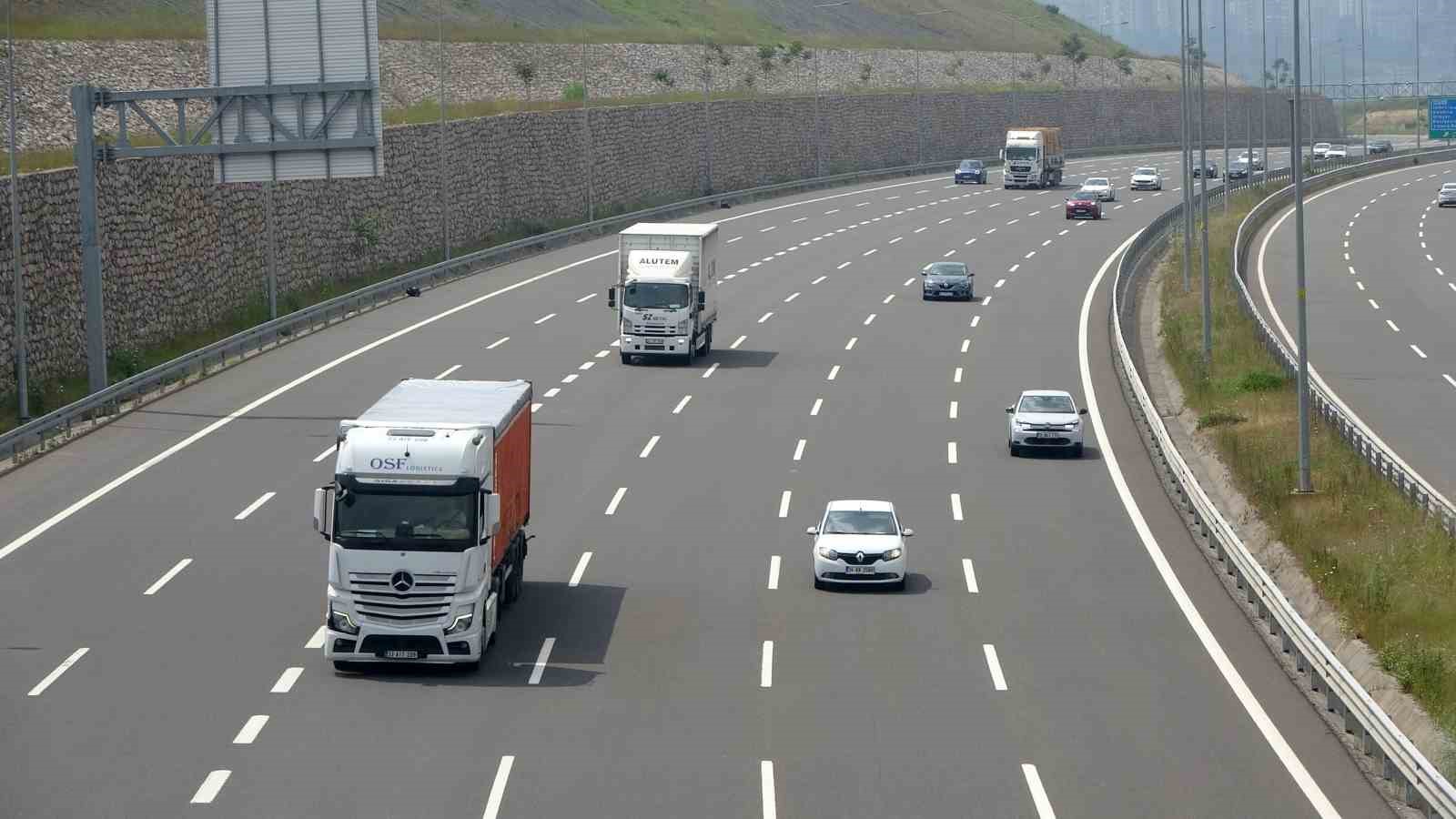 kocaelide otoyollarda bayram tatili oncesi sakinlik yasaniyor 2 75z416ZD